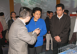 原中共中央政治局委员、国务院副总理刘延东听取hjc黄金城官网登录入口工作情况汇报